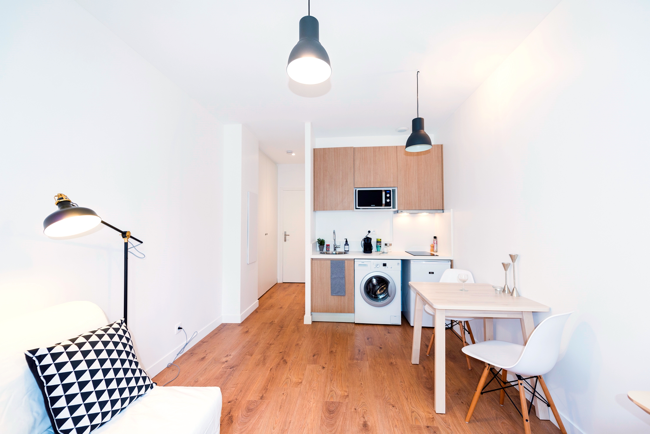 Studio avec canapé-lit en coliving à Toulon