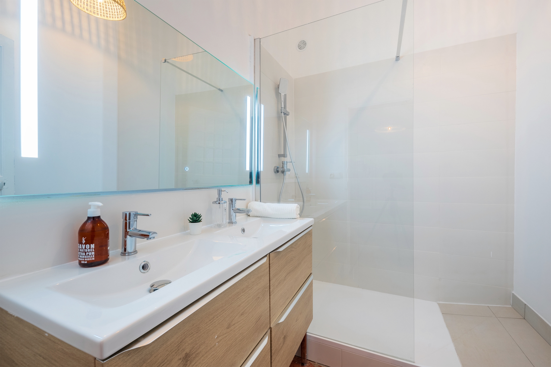 colocation-coliving-marseille-castellane-dupre3-salle-de-bain