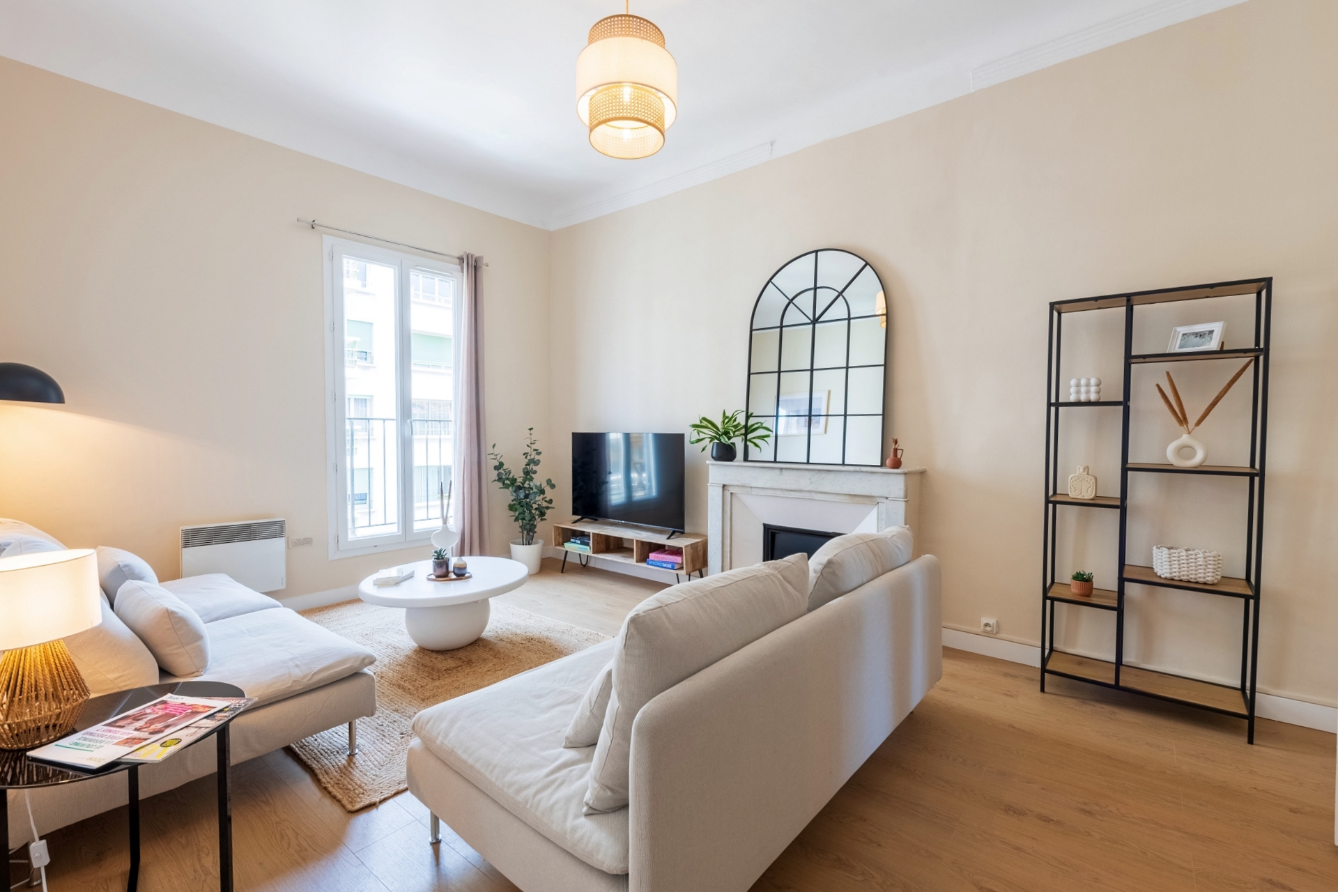 colocation-coliving-marseille-castellane-dupre3-salon-meublee-design