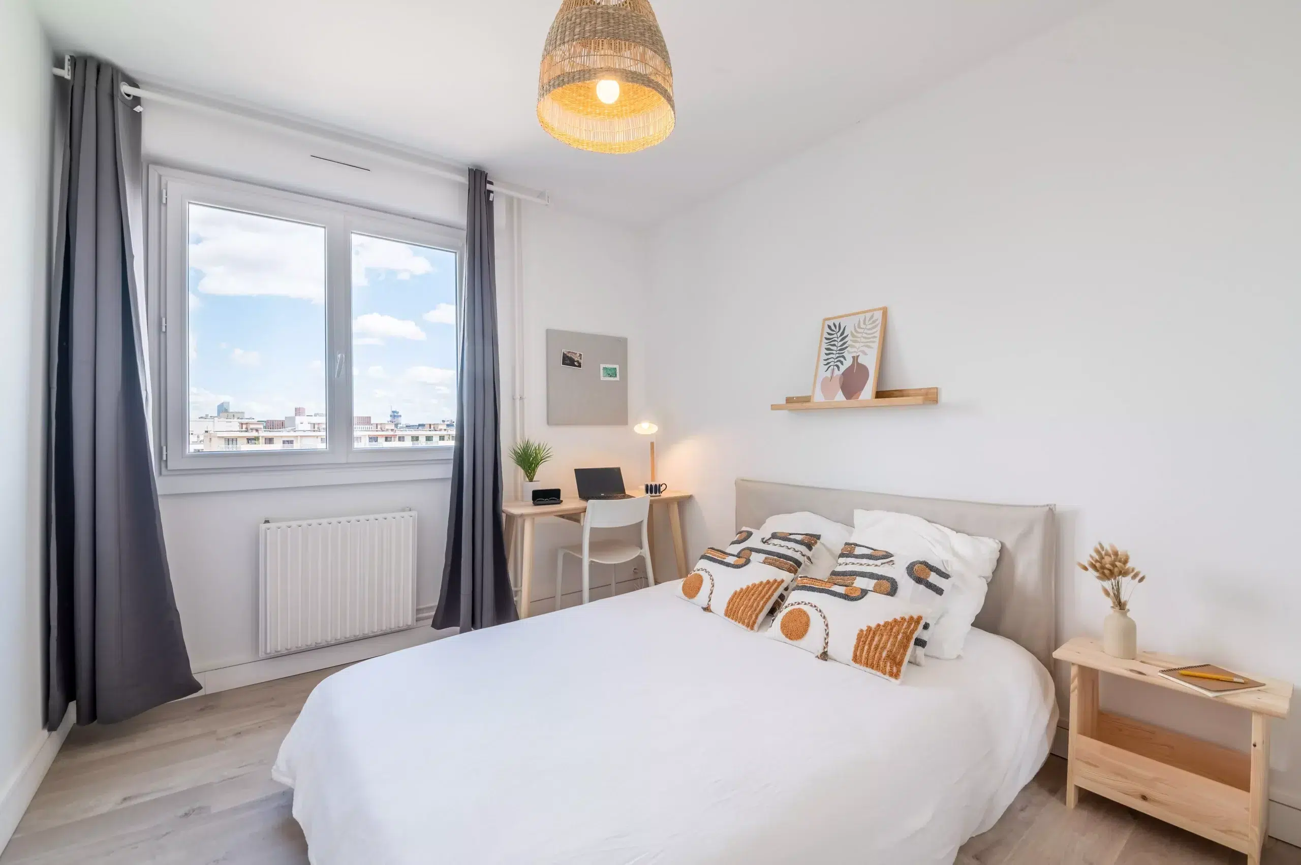 Chambre avec vue dégagée en colocation rénovée à Lyon