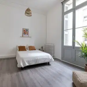 Chambre lumineuse en coliving à Montpellier