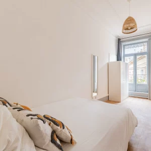 Chambre en colocation avec coin bureau en colocation à Montpellier