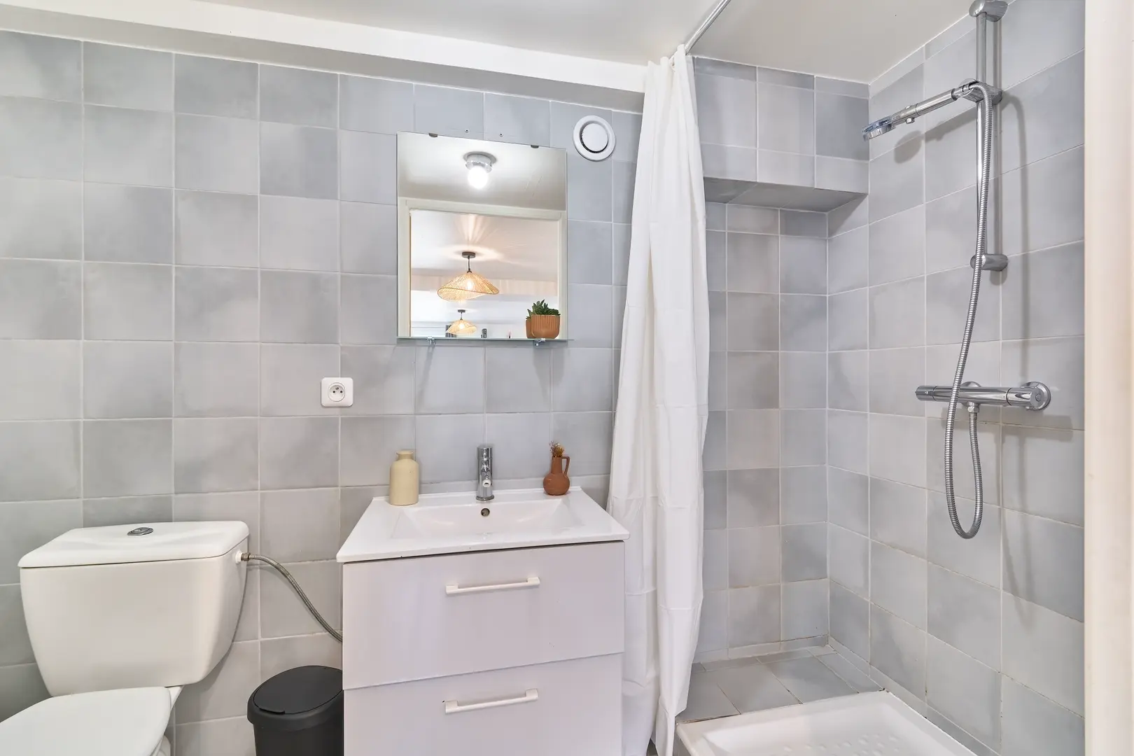 maison-coliving-colombes-paris-saint-hilaire-studio-3-sdb