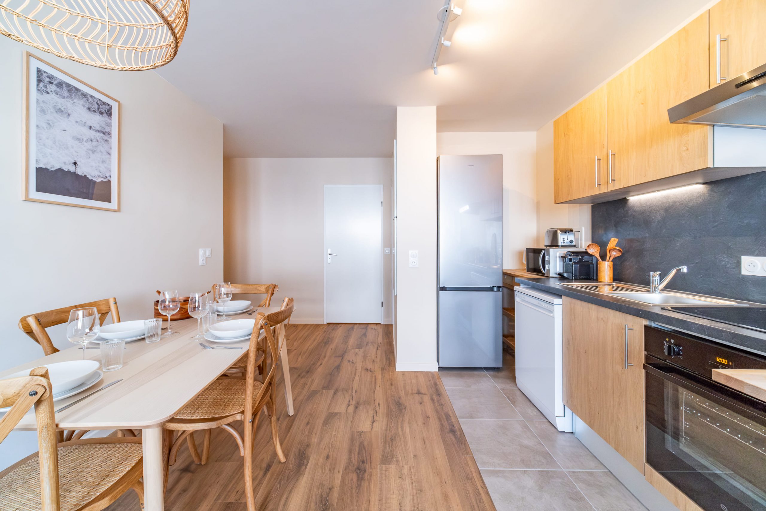 colocation-paris-colombes-terrasse-vue-cuisine