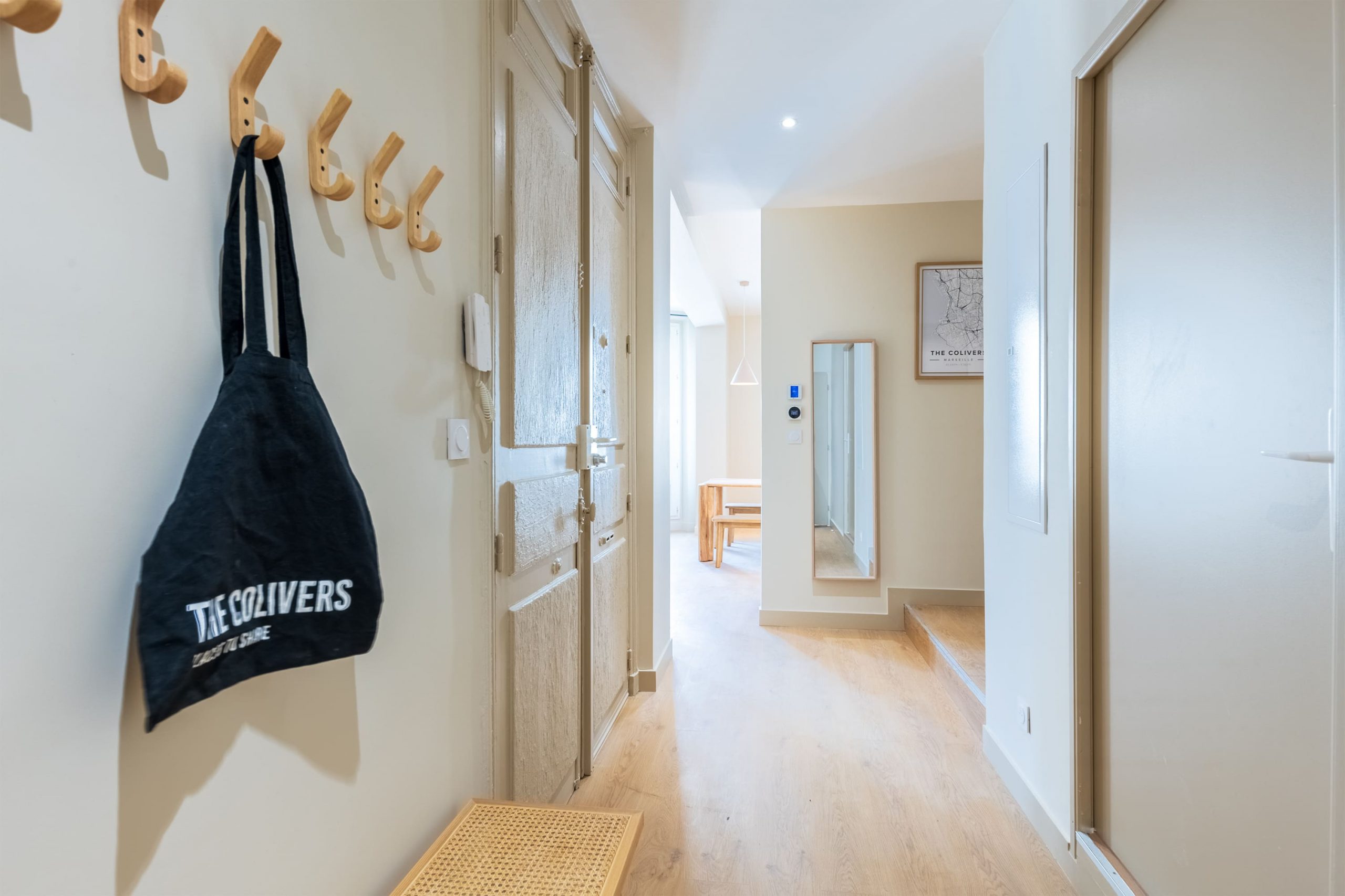 colocation-cours-julien-coliving-couloir