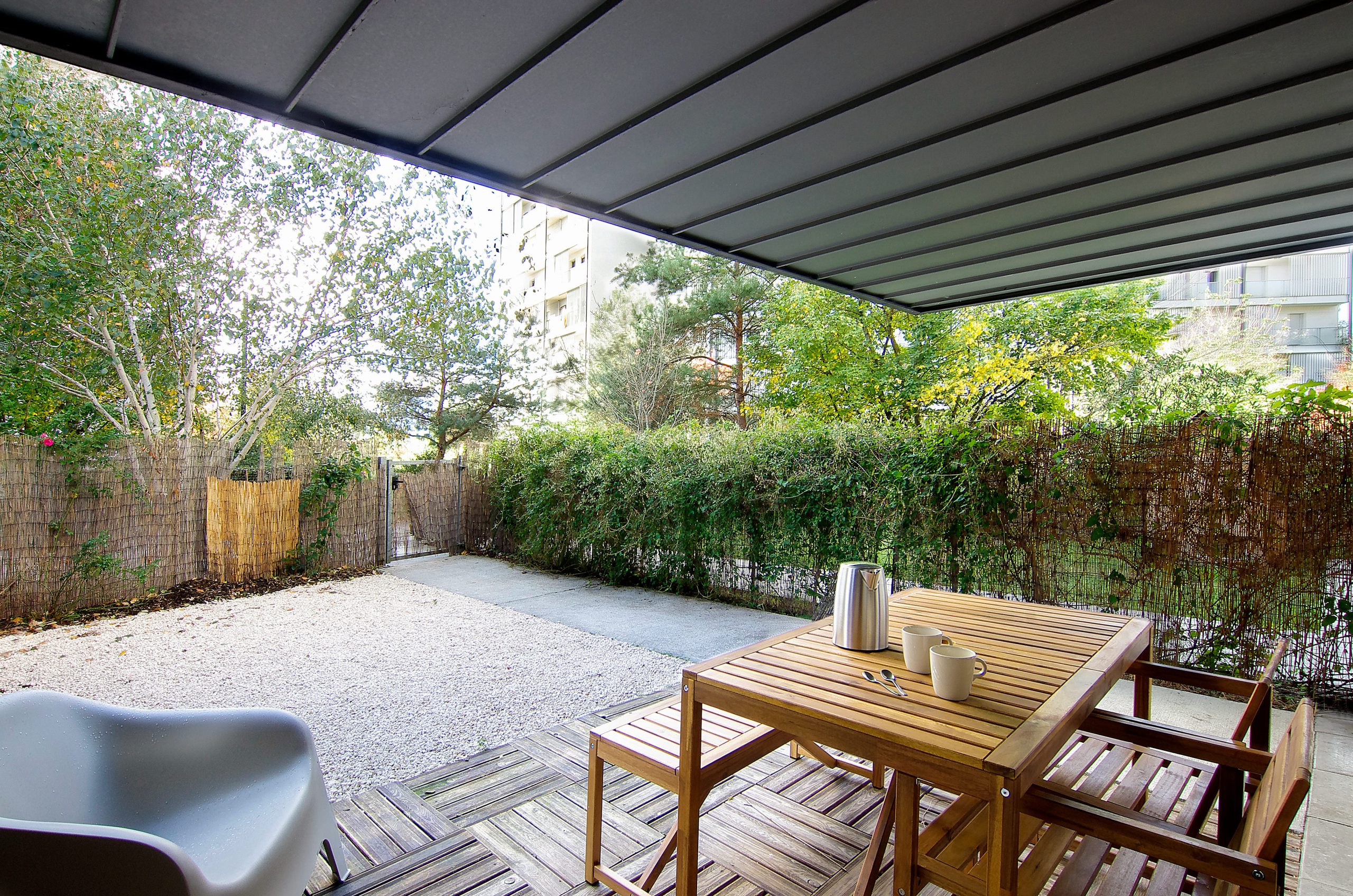 colocation-bordeaux-cour-quebec-rdc-coliving-terrasse