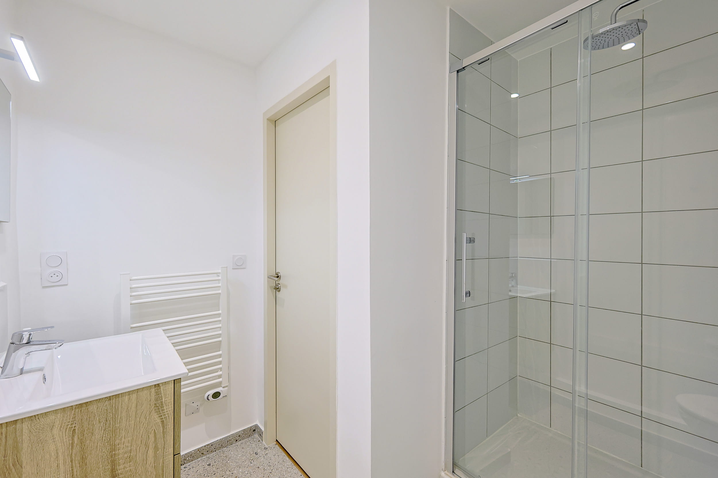 Rue grignan-chambre-505 (1)