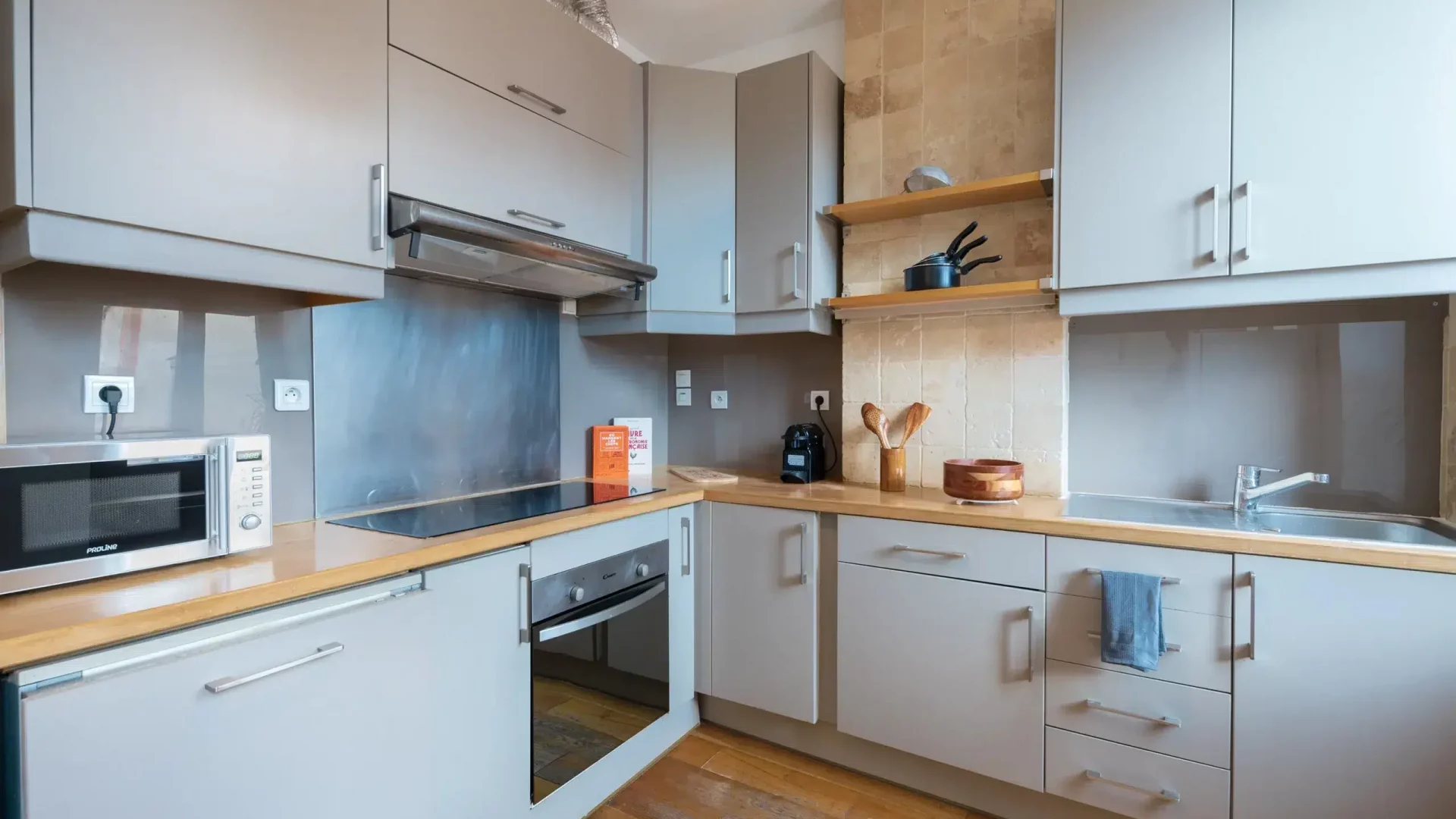 Cuisine sur mesure fonctionnelle en colocation à Marseille