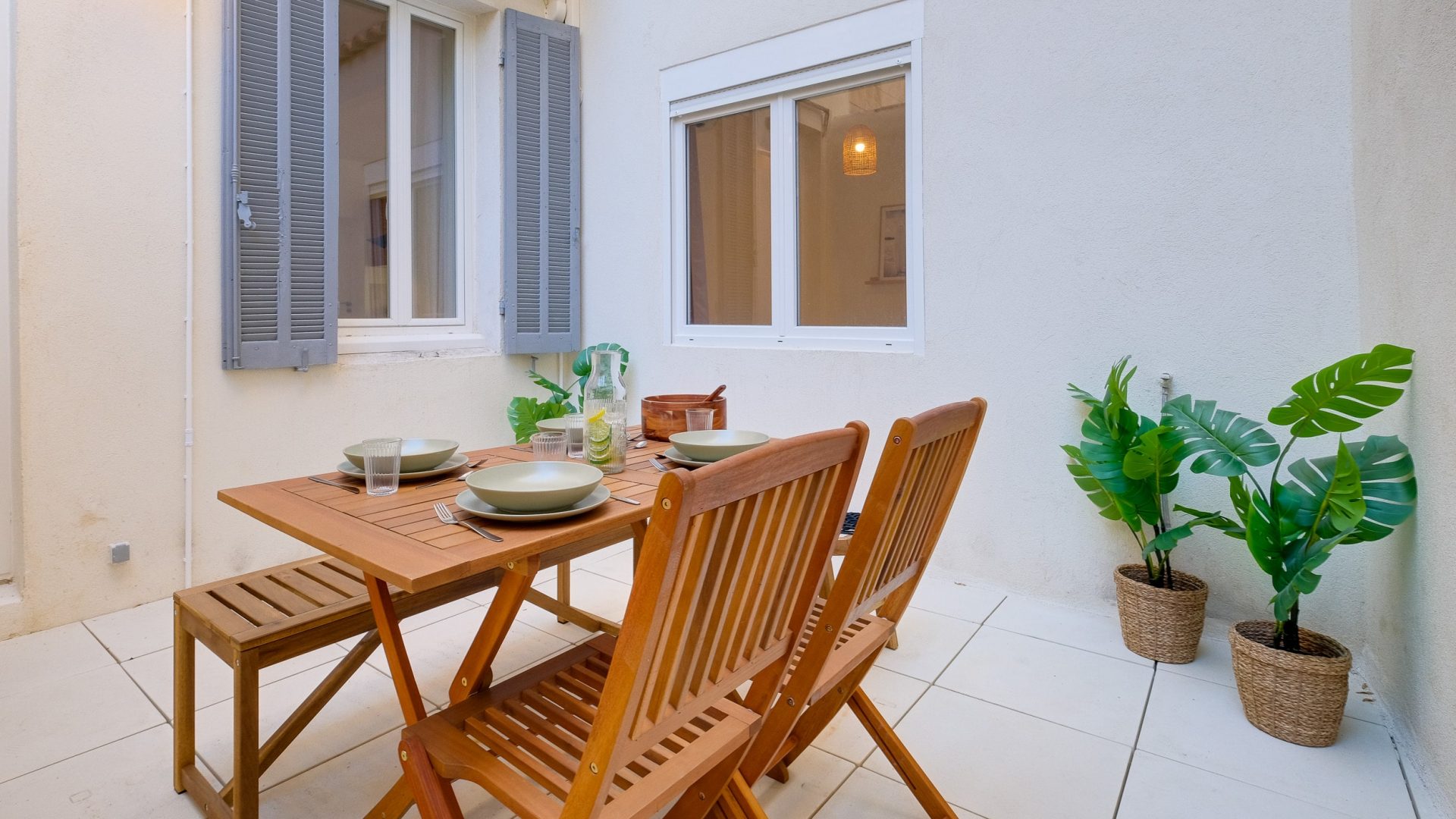 Colocation-2-euromed-coliving-julien-jules-petite-terrasse