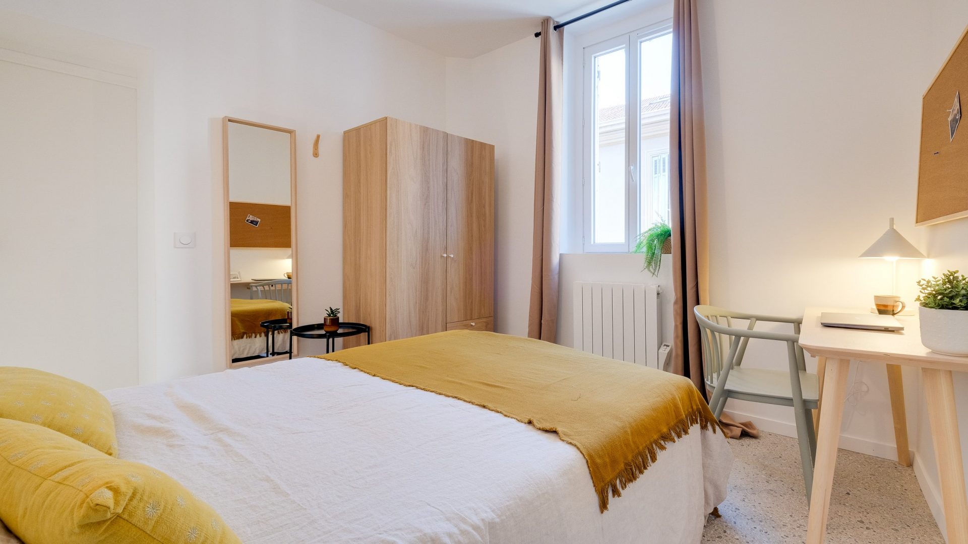 Colocation-2-euromed-coliving-julien-jules-vue-chambre-2