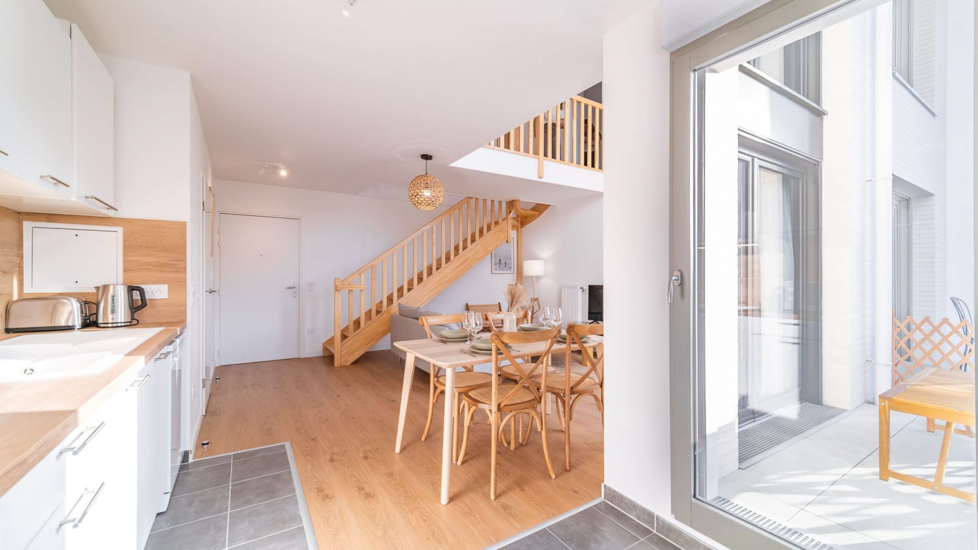 Colocation-colombes-coliving-varda-chambre-salle-a-manger