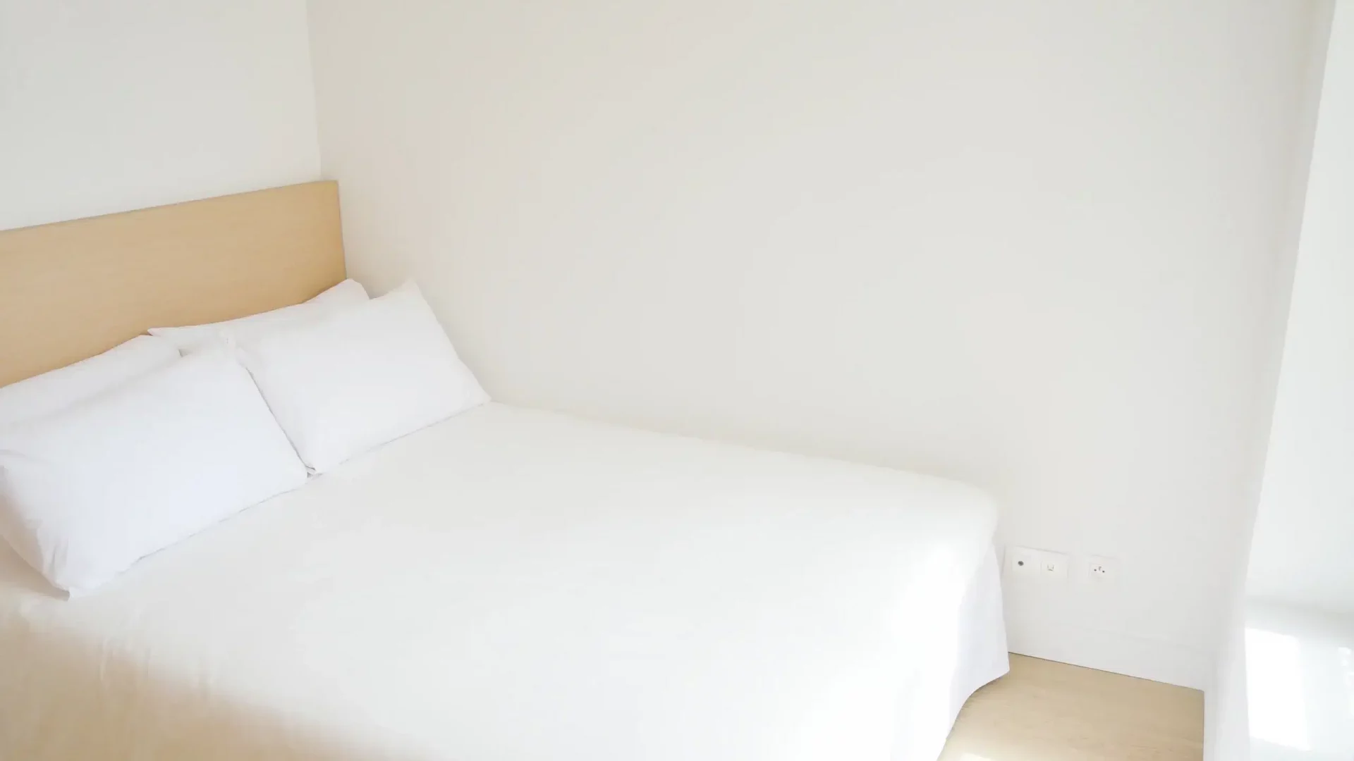 T2-marseille-docks-chambre