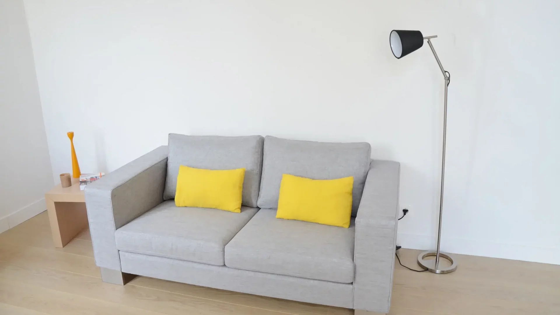 T2-marseille-docks-salon