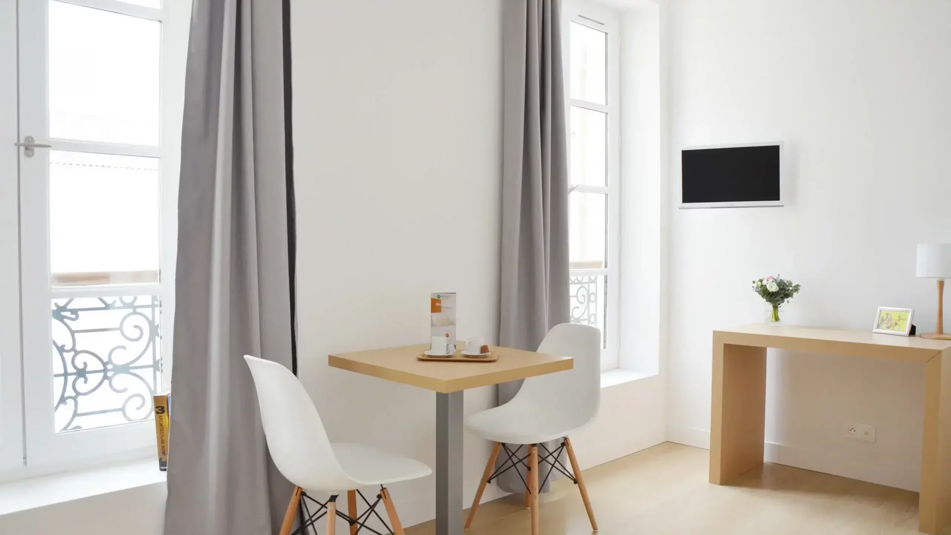 T2-marseille-docks-vuesalon