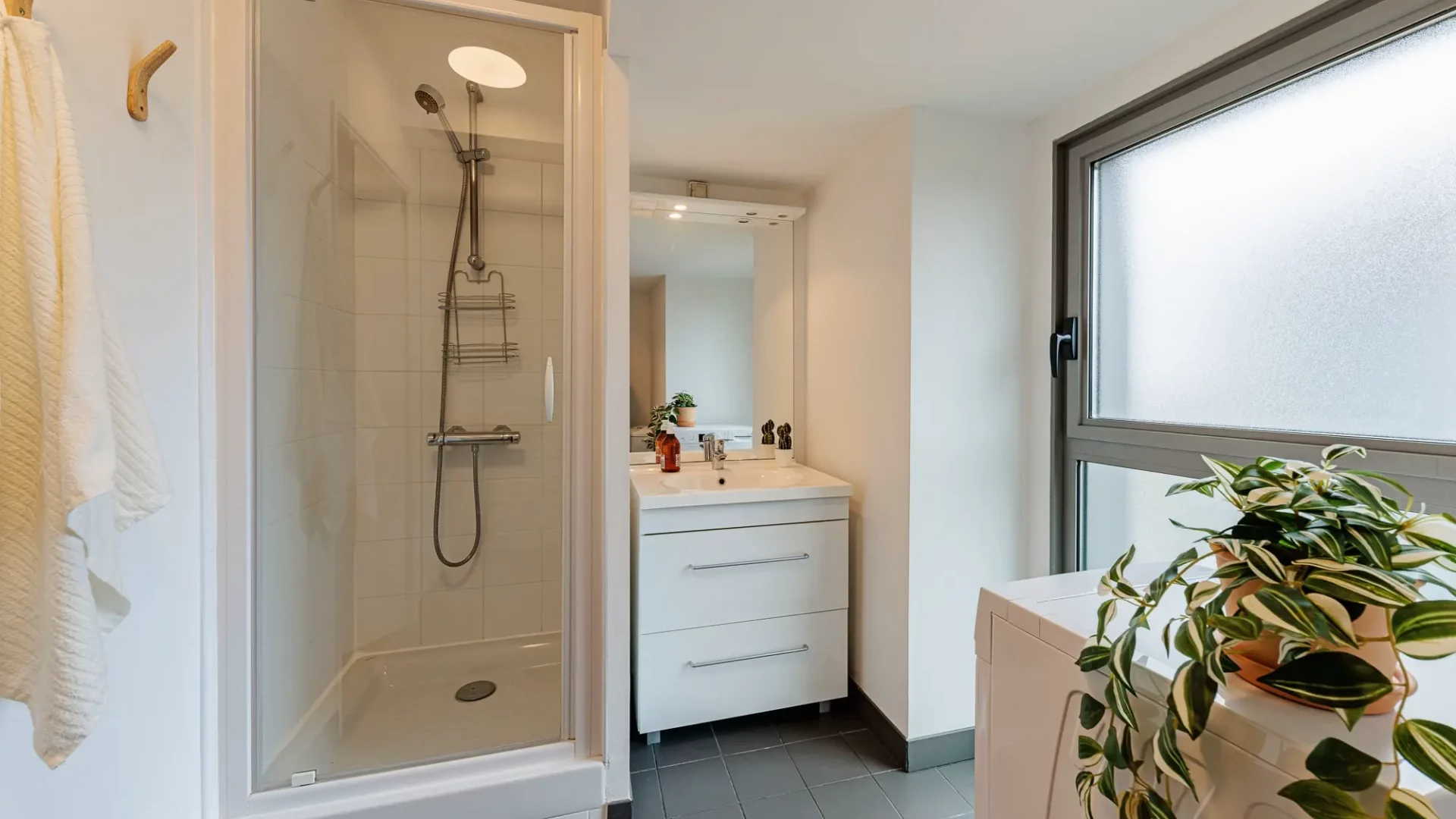 coliving-colocation-nantes-bolardiere-salle-bain-1