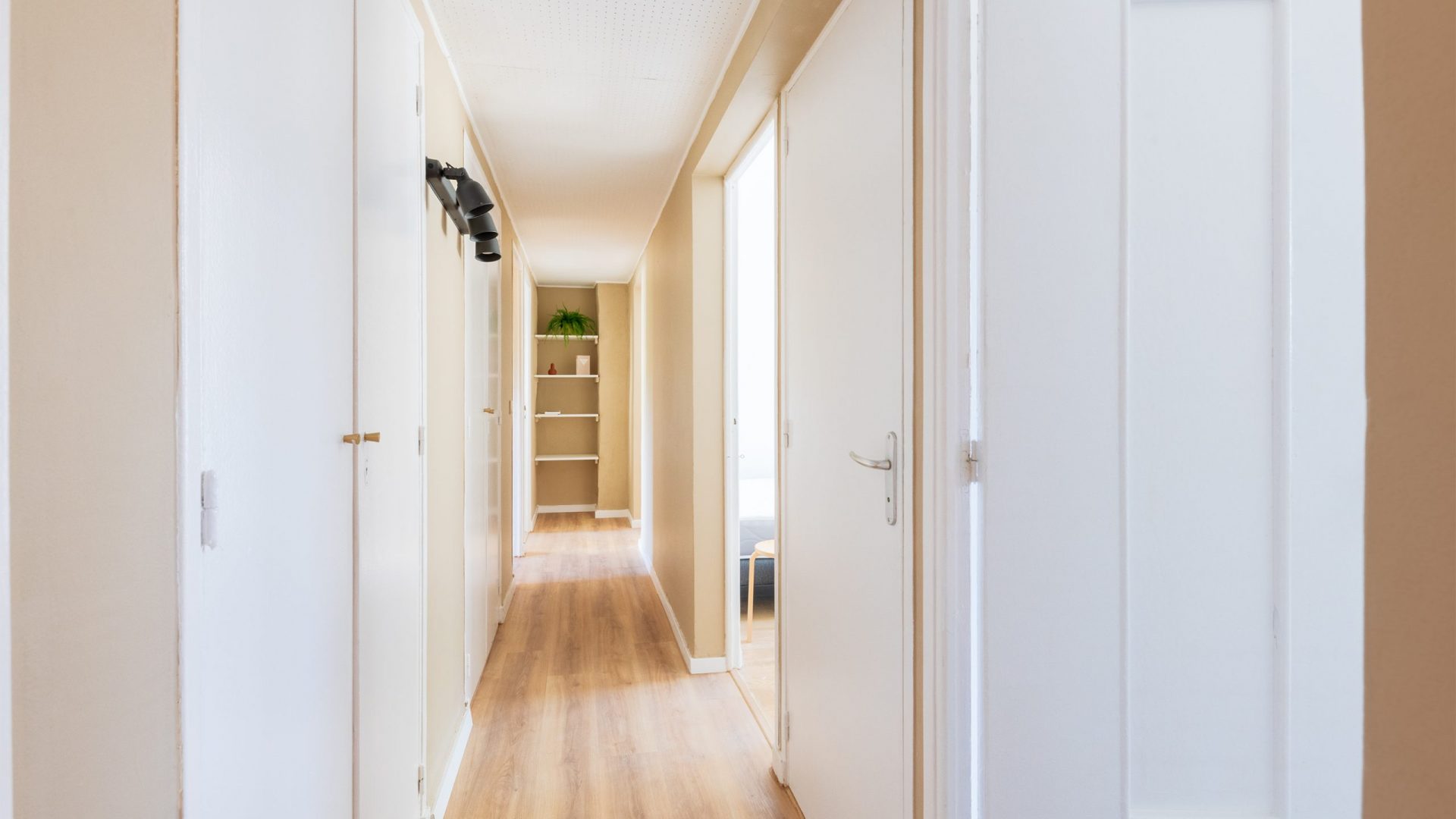 colocation-aix-peytral-entrée