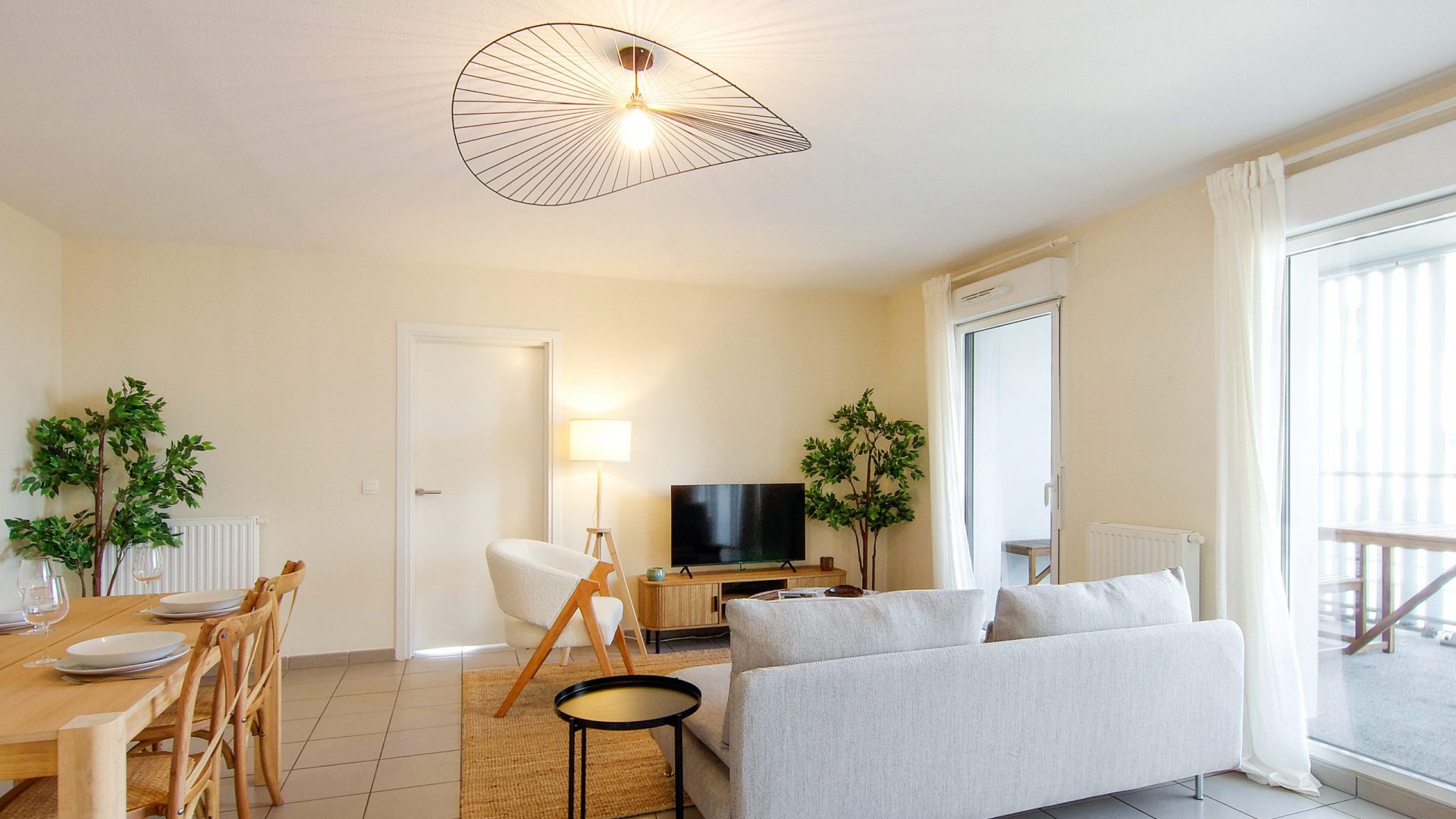 colocation-bordeaux-cour-quebec-salon