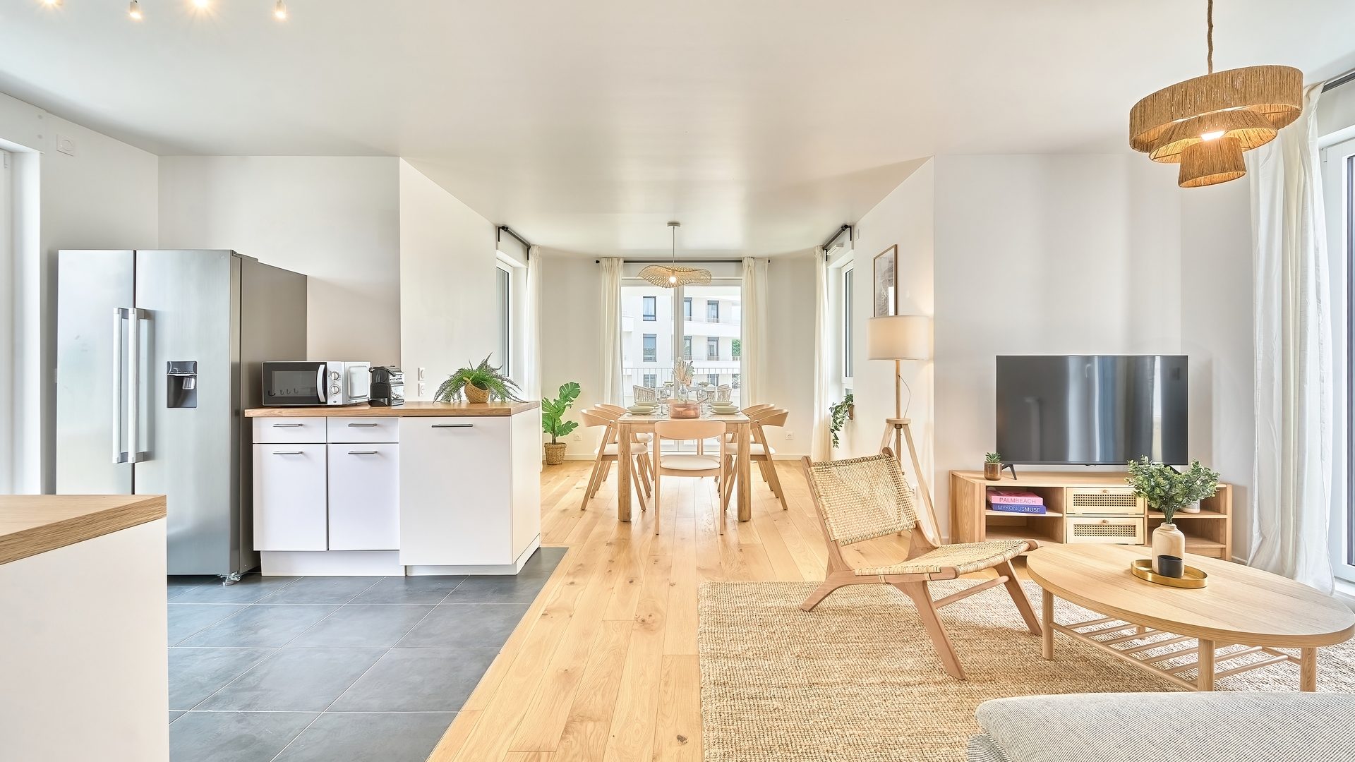 colocation-clichy-coliving-roguet-2-vue-piece-a-vivre