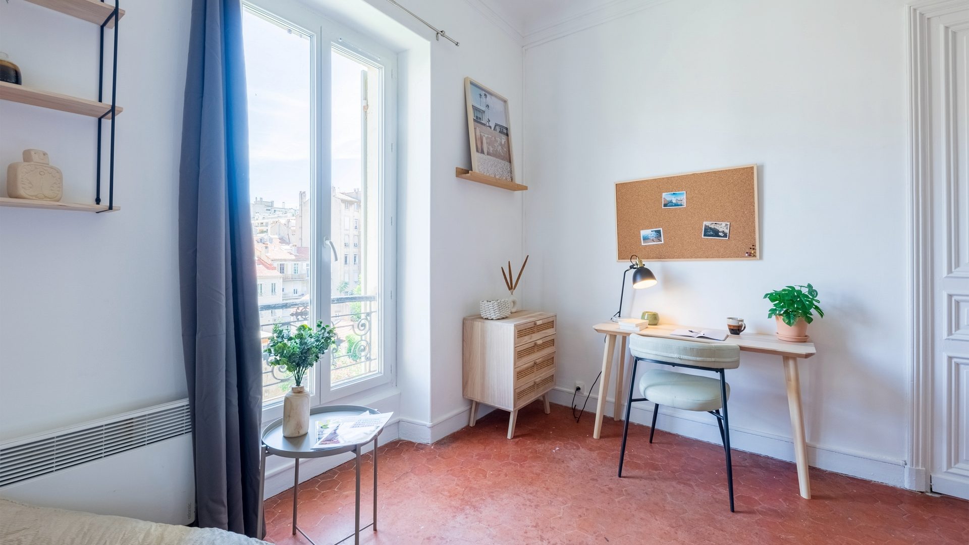 colocation-coliving-marseille-castellane-dupre3-Chambre-304-bureau