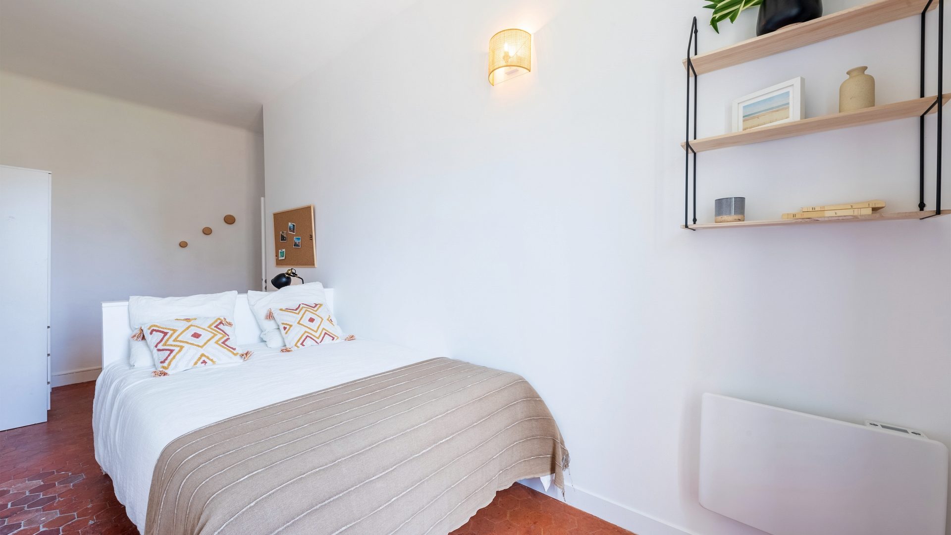 colocation-coliving-marseille-castellane-dupre3-Chambre-306-bureau