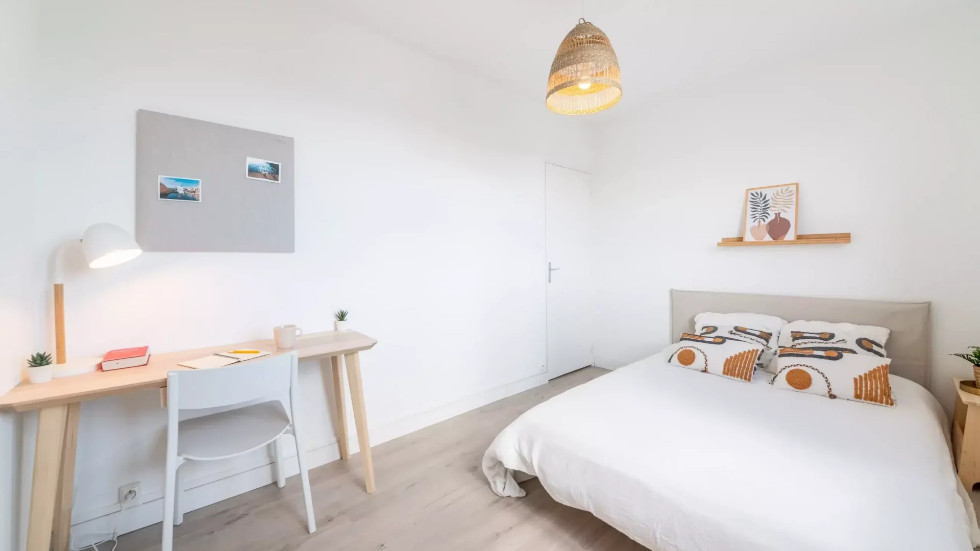 Chambre lumineuse en colocation rénovée à Lyon