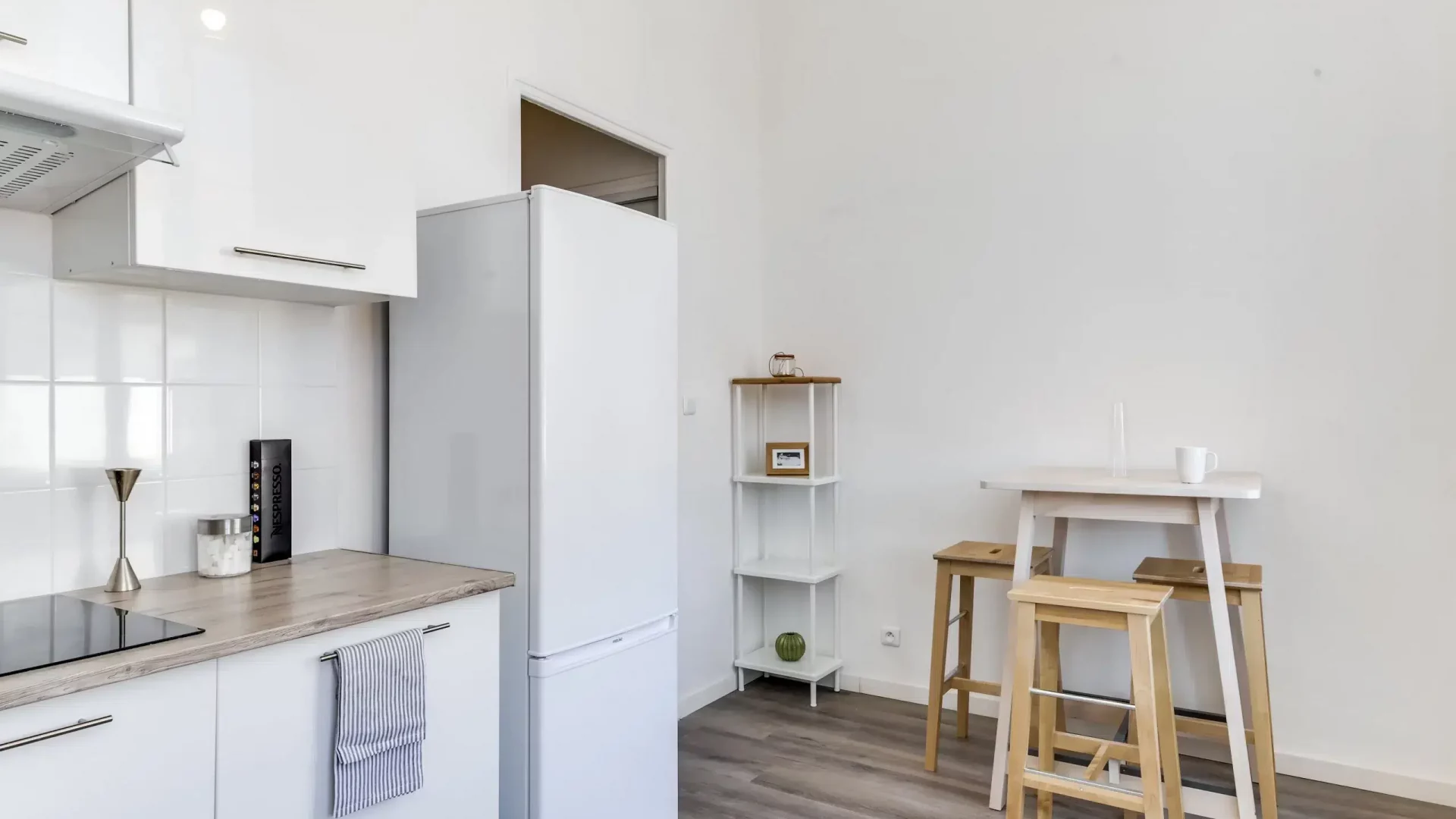 colocation-marseille-colbert3-vuecuisine