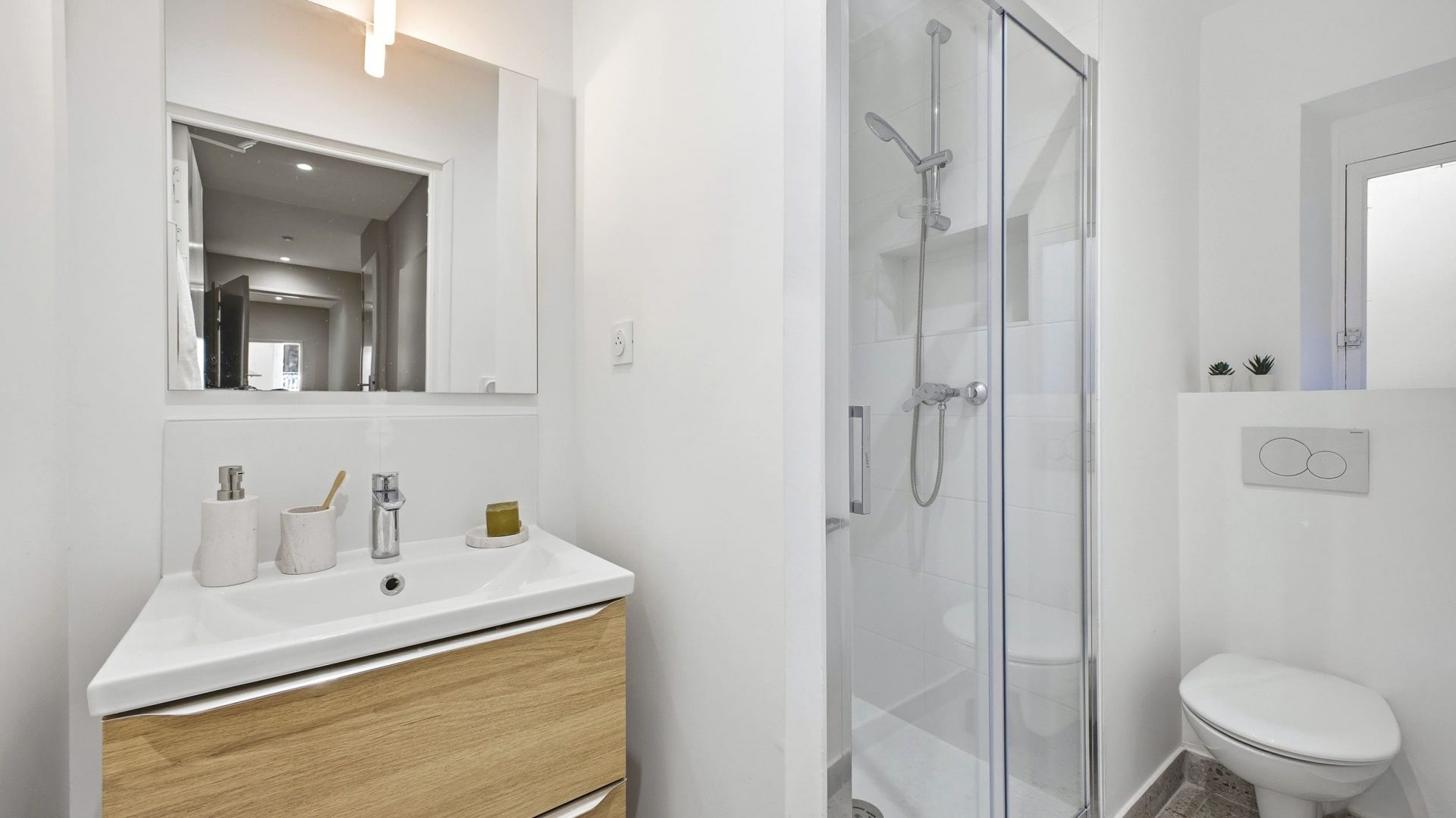 colocation-marseille-coliving-montgrand-3eme-salle-de-bain