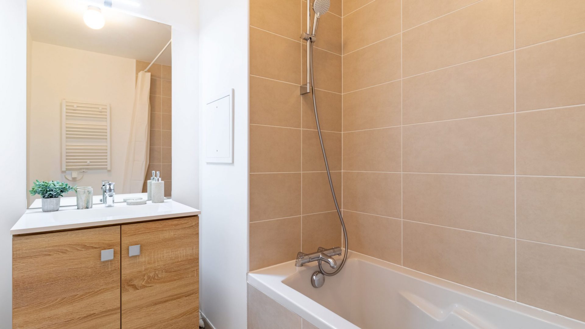 colocation-paris-coliving-alle-de-seine-saint-denis-salle-de-bain-2