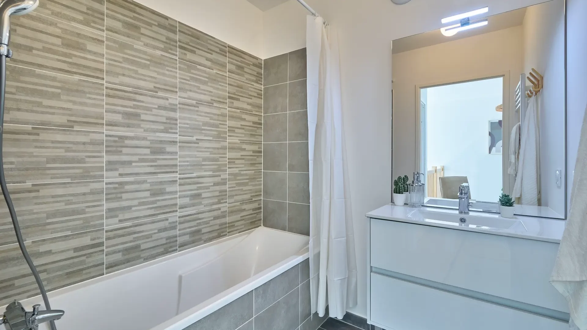 colocation-paris-colombes-douche