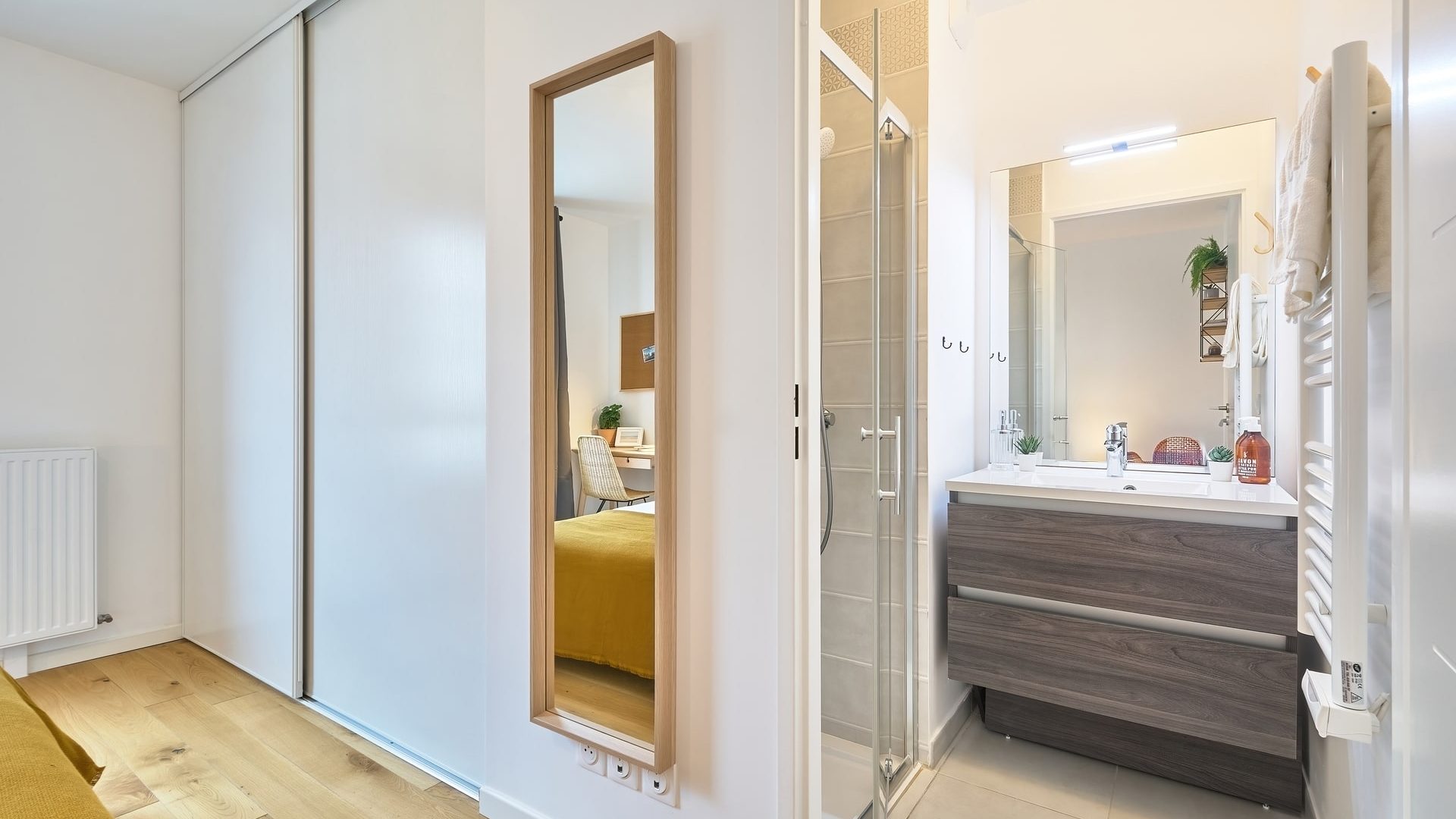 colocation-roguet-7-coliving-clichy-chambre-703-salle-de-bain-privative