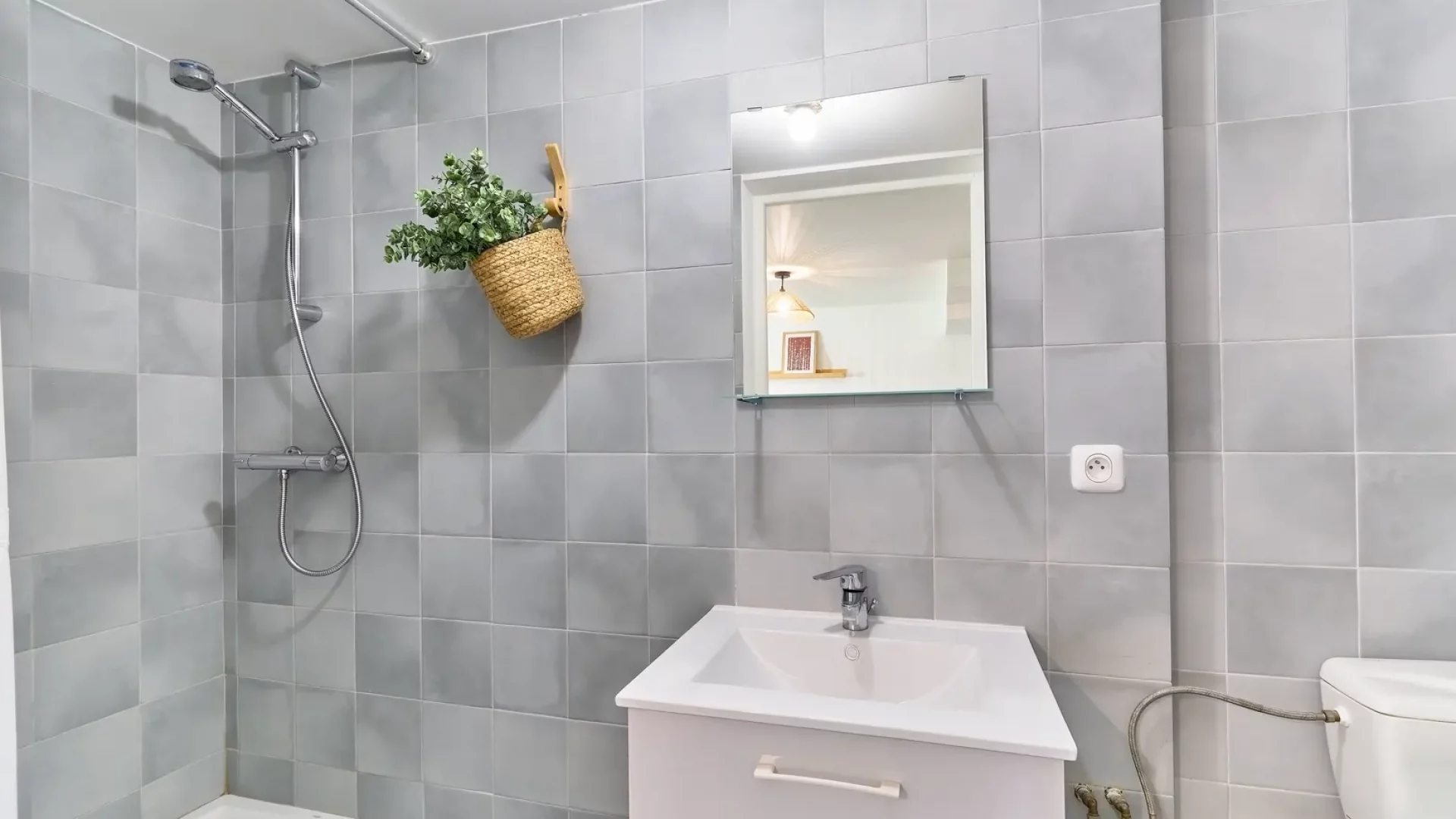 maison-coliving-colombes-paris-saint-hilaire-studio-2-sdb