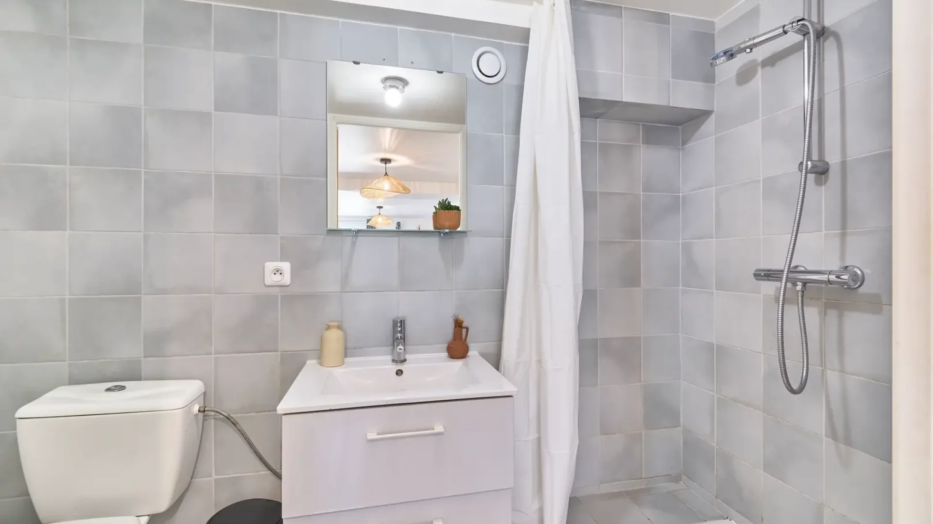 maison-coliving-colombes-paris-saint-hilaire-studio-3-sdb