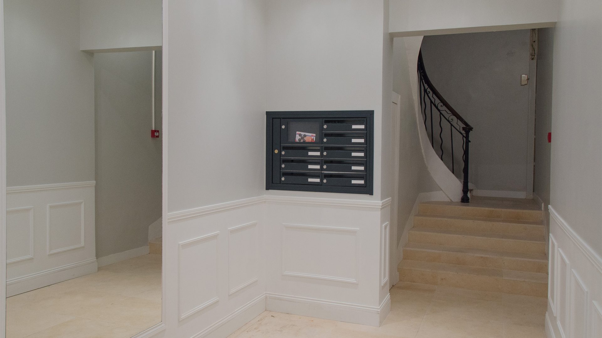 studio-marseille-fongate-51-hall