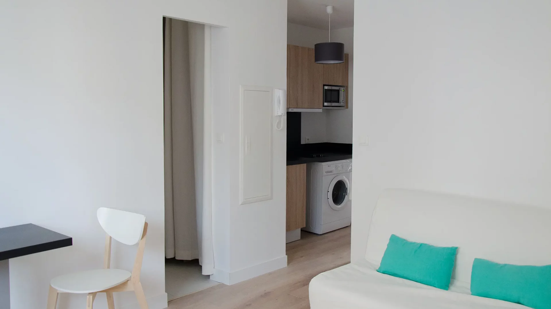 studio-marseille-fongate-51-salon