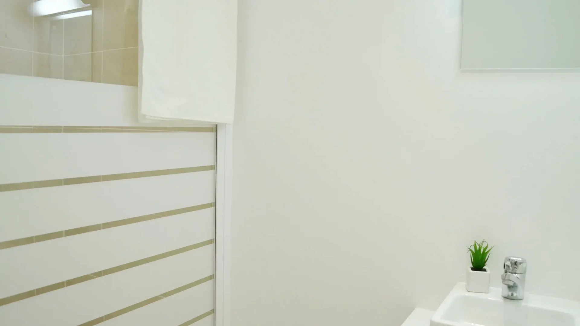 sudio-dames-marseille-4-salledebain