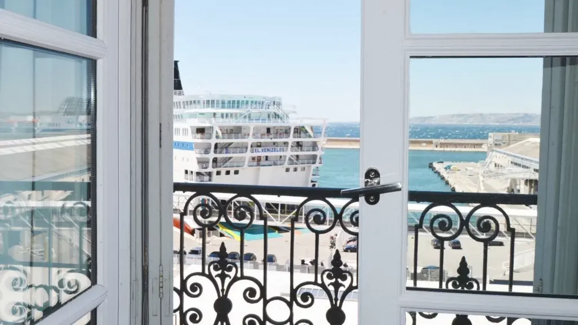 t1-marseille-docksy-joliette-2-ou-4-vueemer