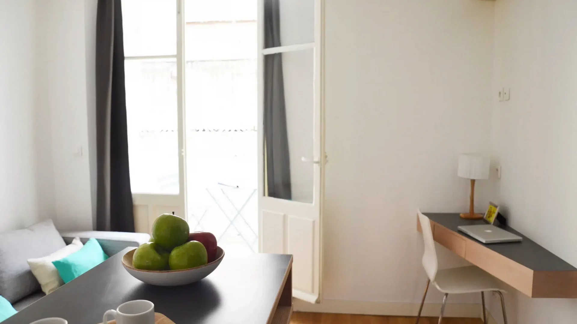 t2-marseille-dames-1-pieceavivre