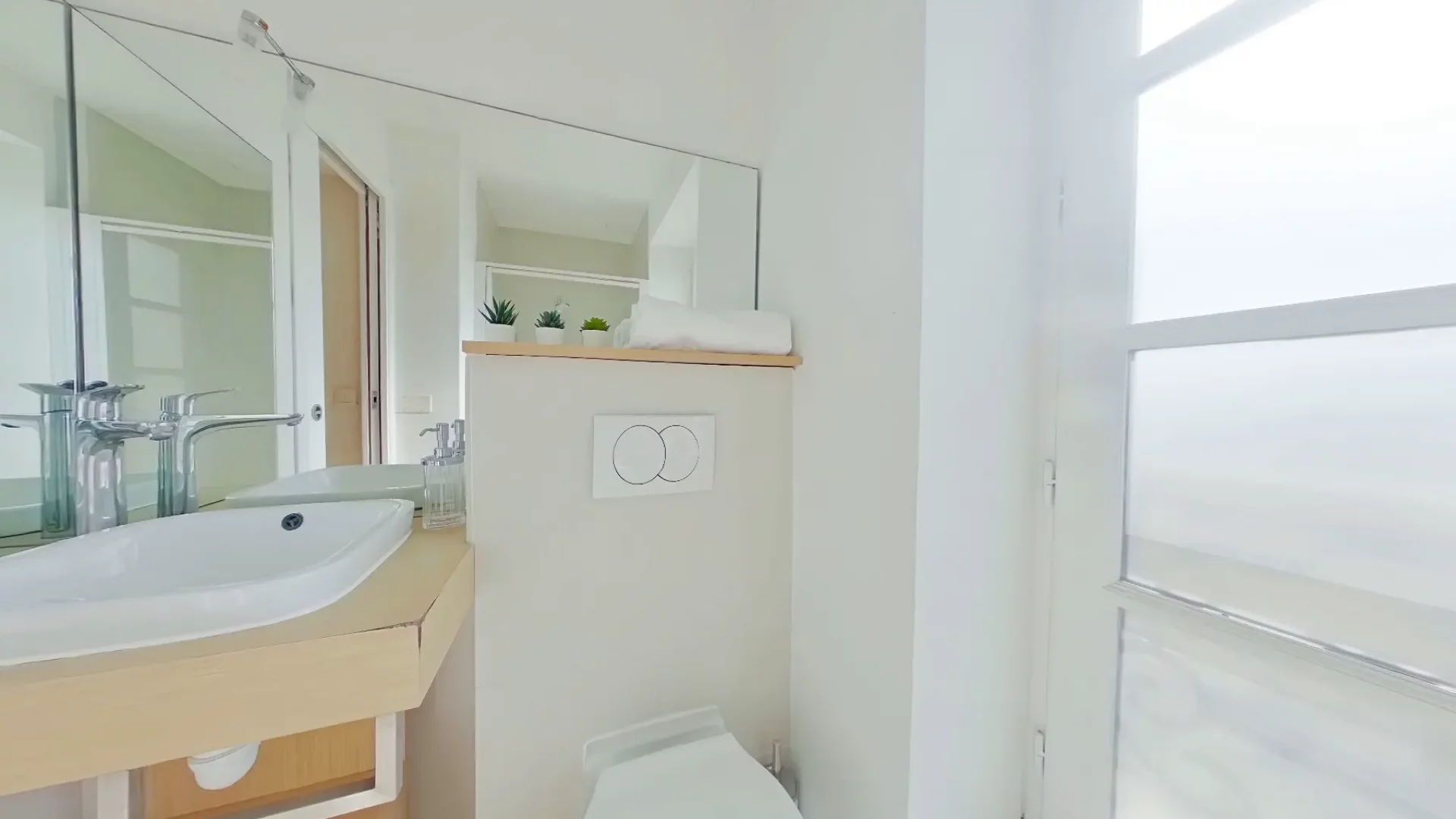 tudio-marseille-docks-66-salledebain